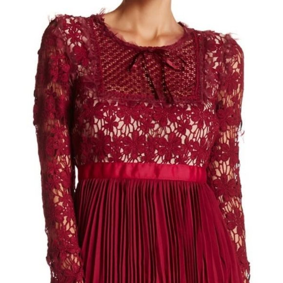 Romeo and Juliet Couture berry pleated lace dress - Picture 16 of 16